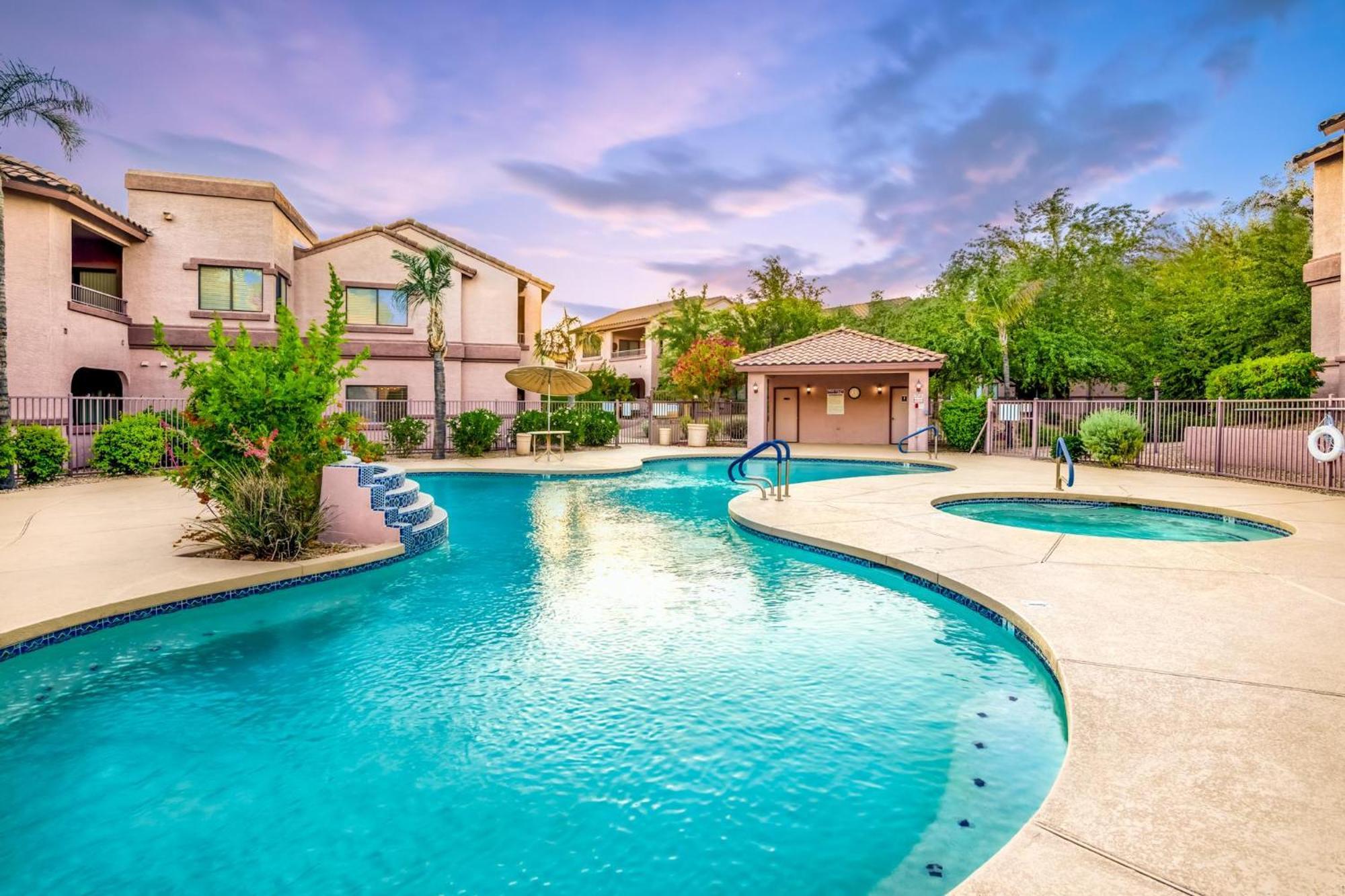 Location, Heated Pool, Spa, Upgraded Unit, *